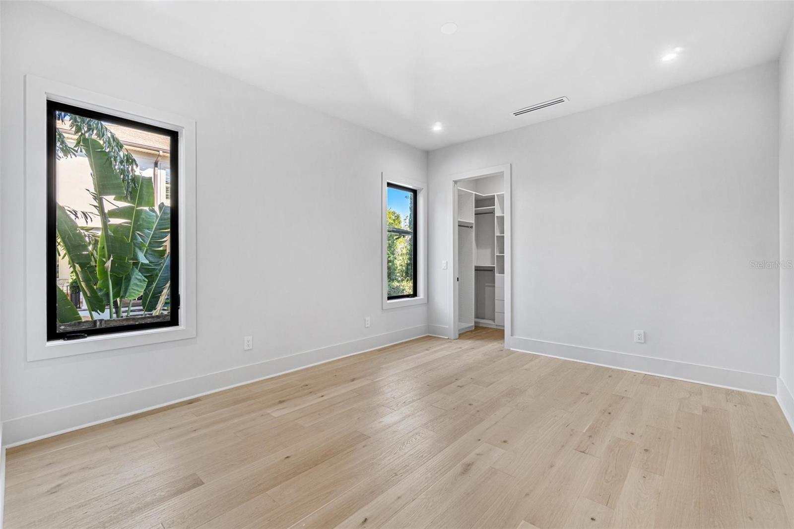 SUNSET PARK ISLES UNIT 3 - Residential