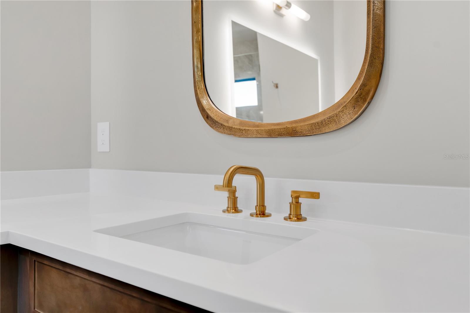 SUNSET PARK ISLES UNIT 3 - Residential