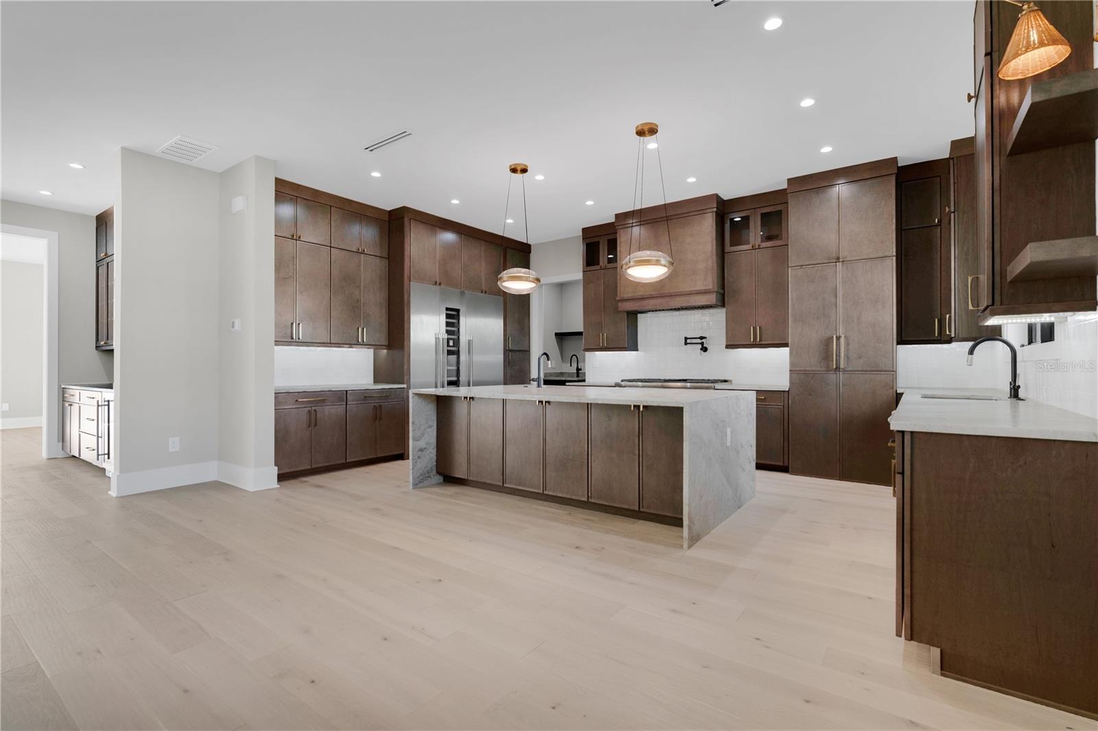 SUNSET PARK ISLES UNIT 3 - Residential