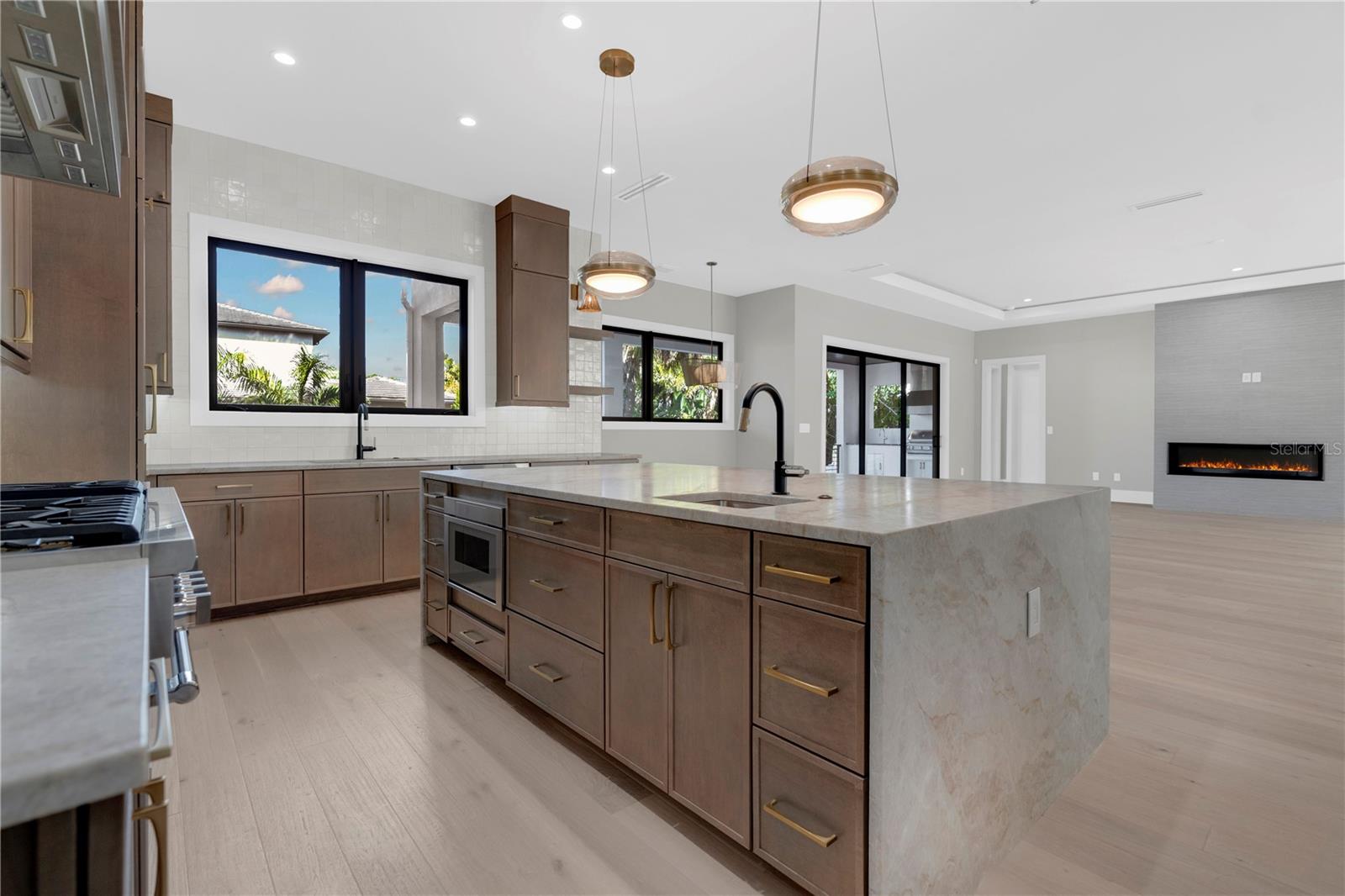 SUNSET PARK ISLES UNIT 3 - Residential