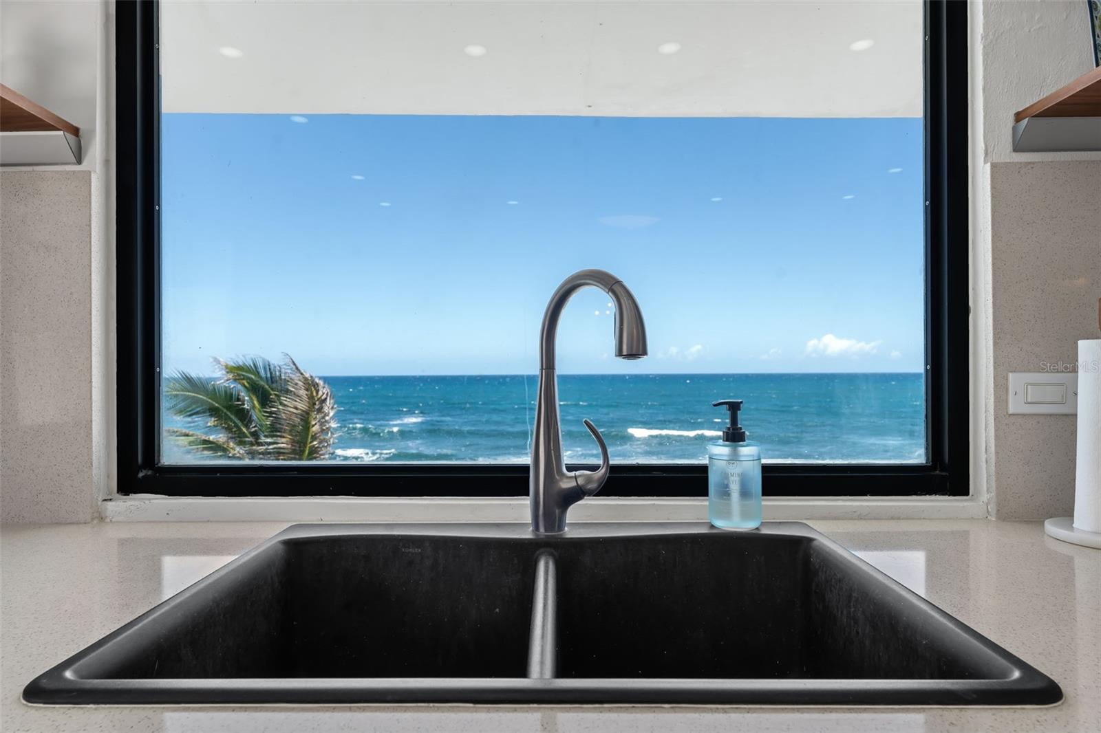 KIKITA BEACH - Residential