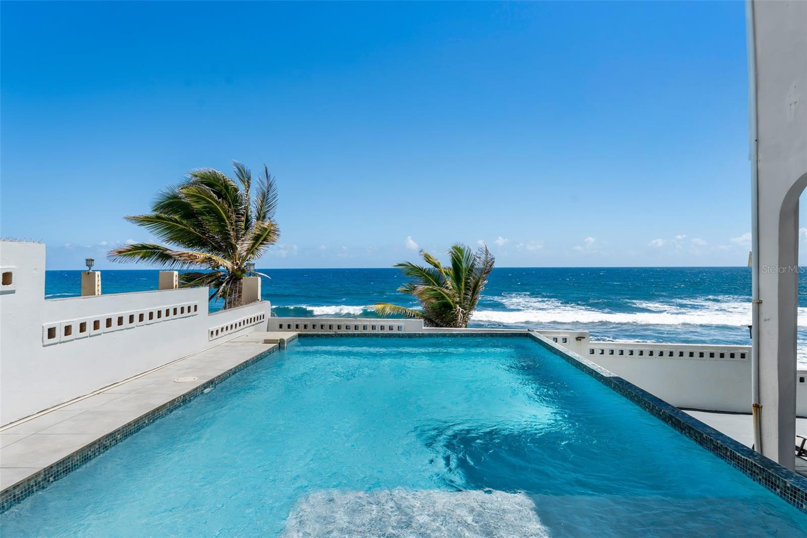 KIKITA BEACH - Residential