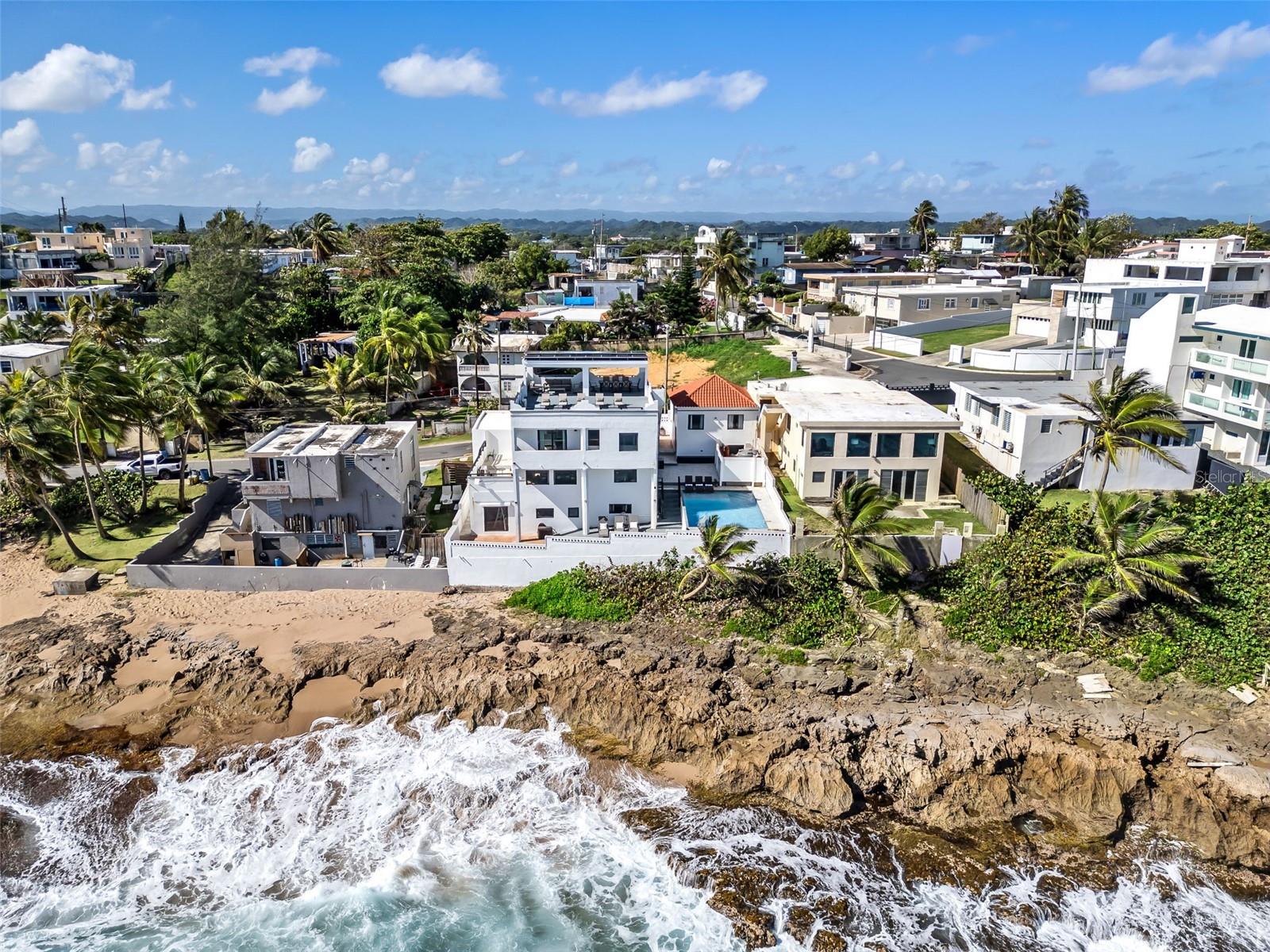 KIKITA BEACH - Residential