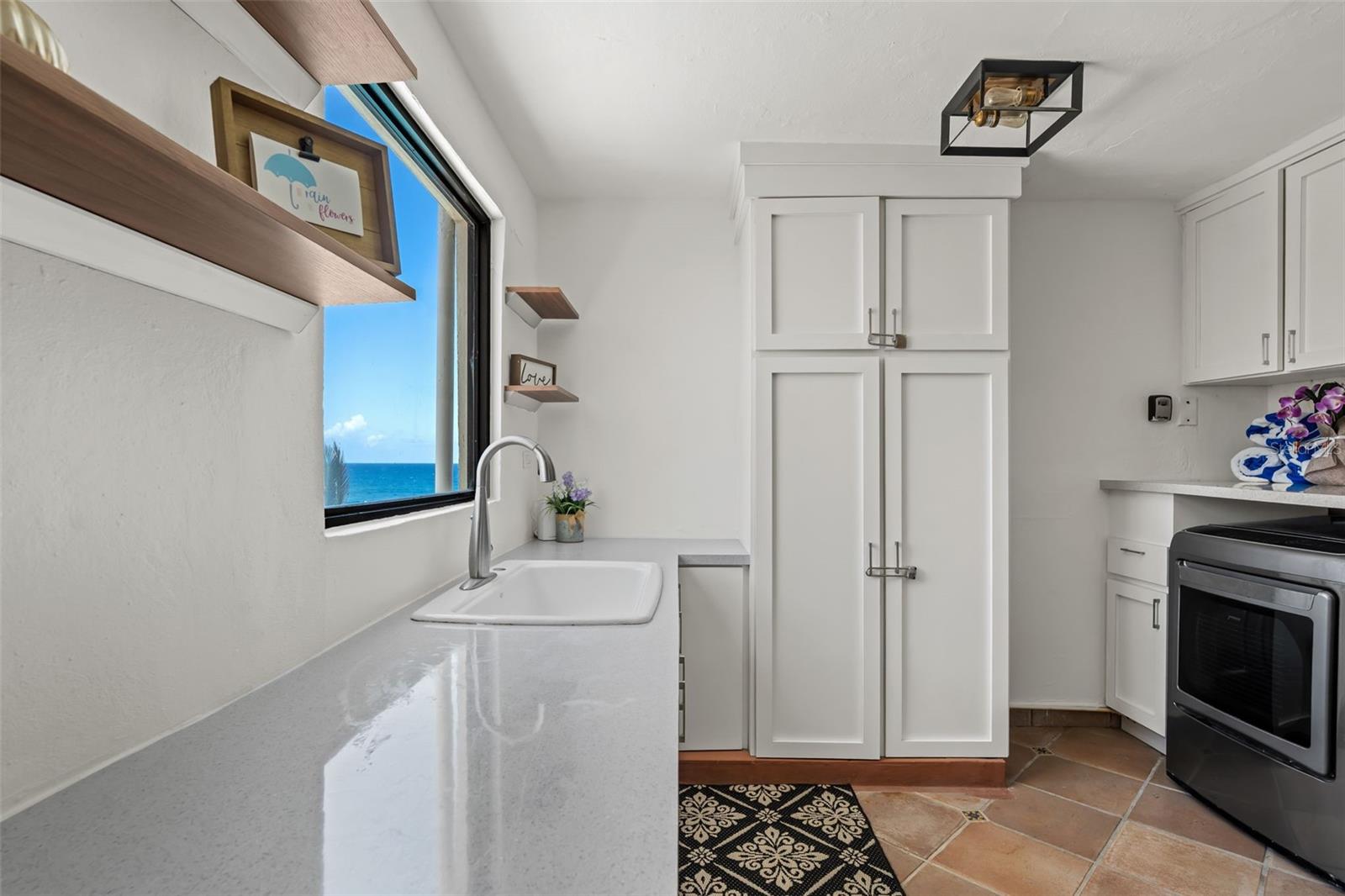 KIKITA BEACH - Residential