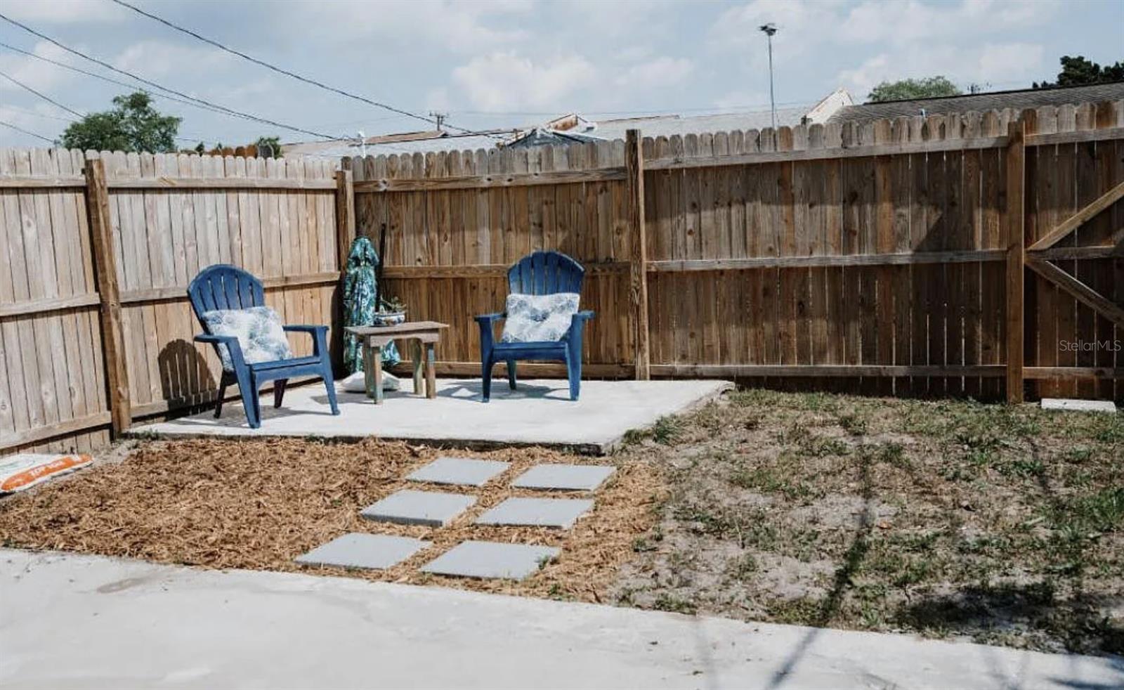 CIRCLE PARK - Residential Lease