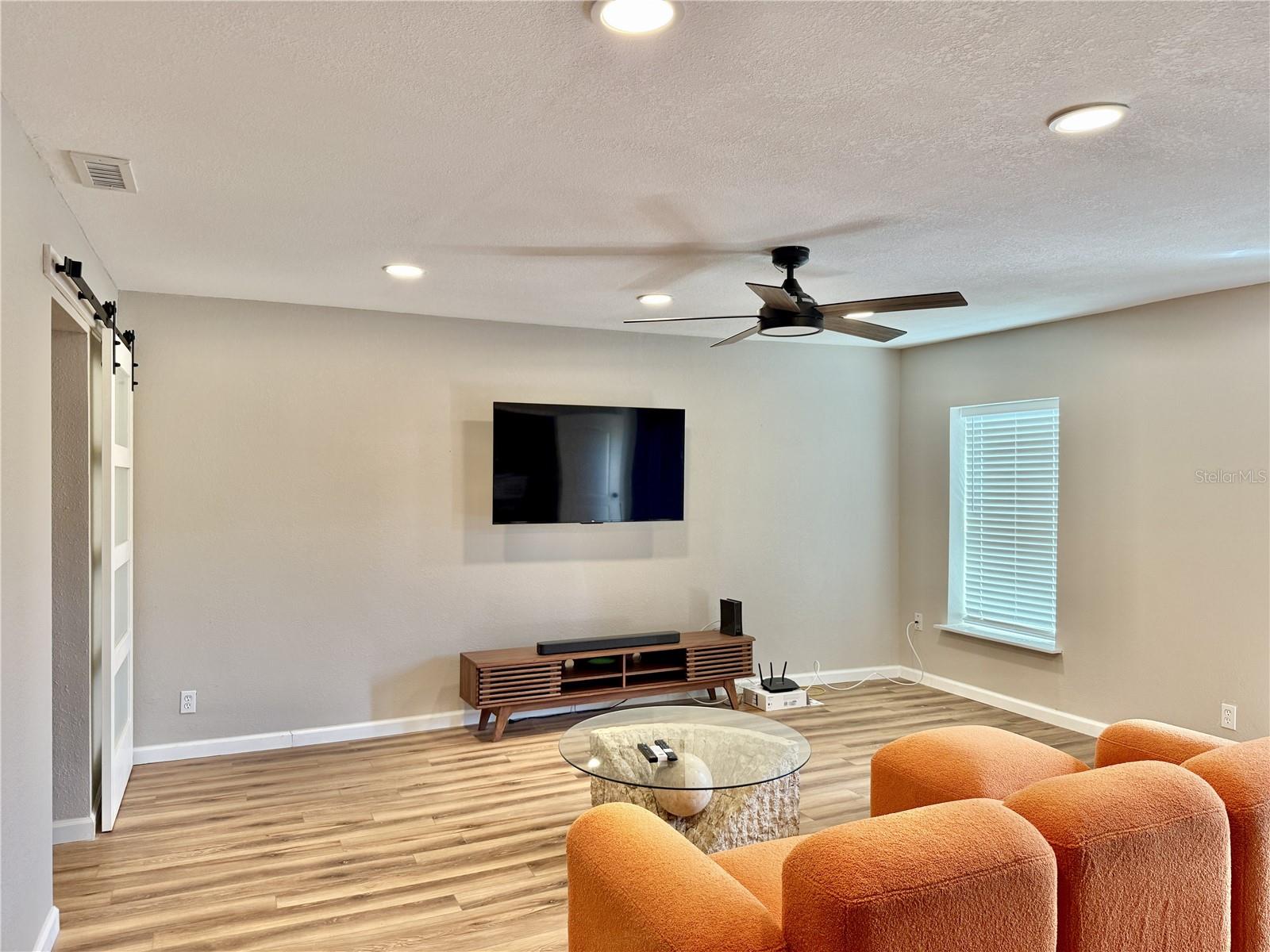 CIRCLE PARK - Residential Lease