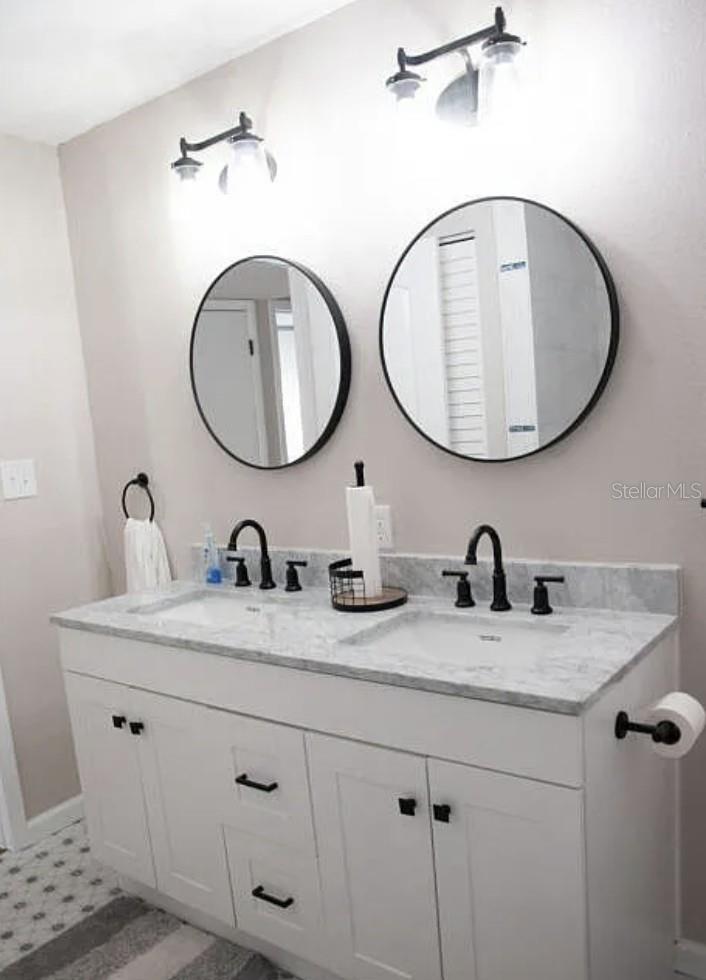 CIRCLE PARK - Residential Lease