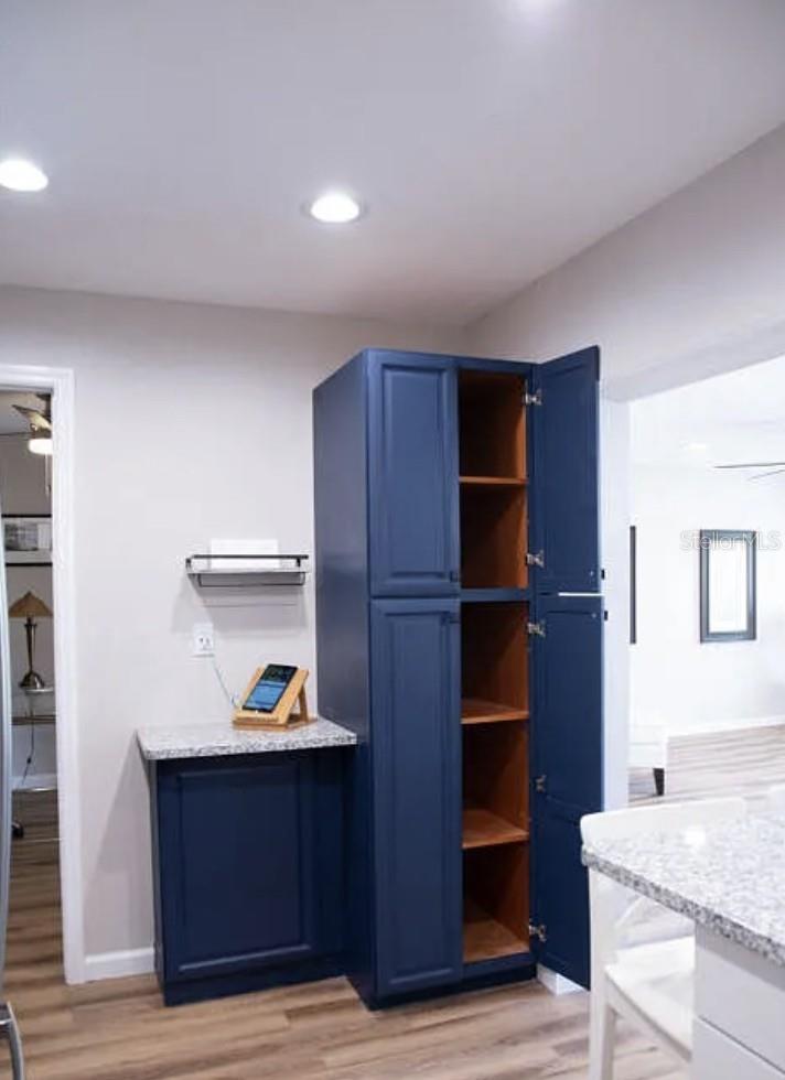 CIRCLE PARK - Residential Lease