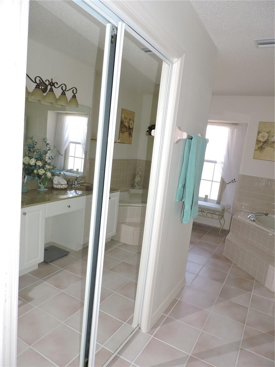 OAKWOOD GOLF CLUB - Residential