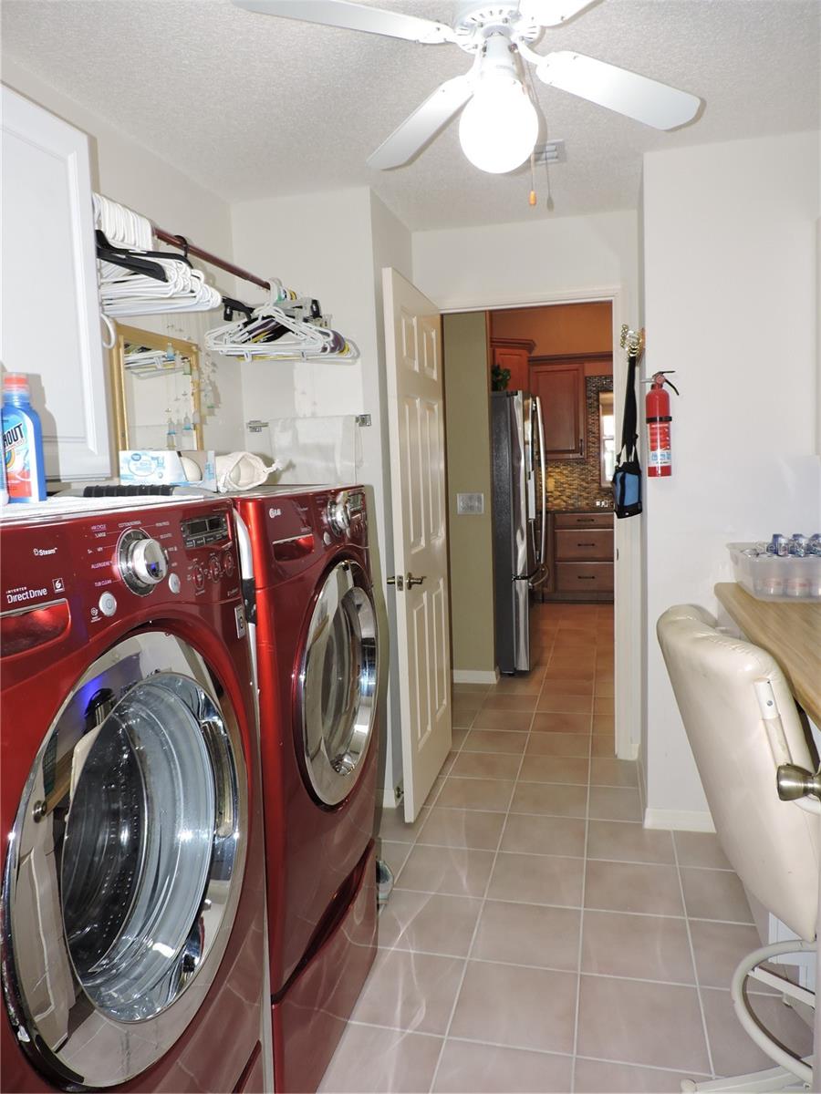 OAKWOOD GOLF CLUB - Residential