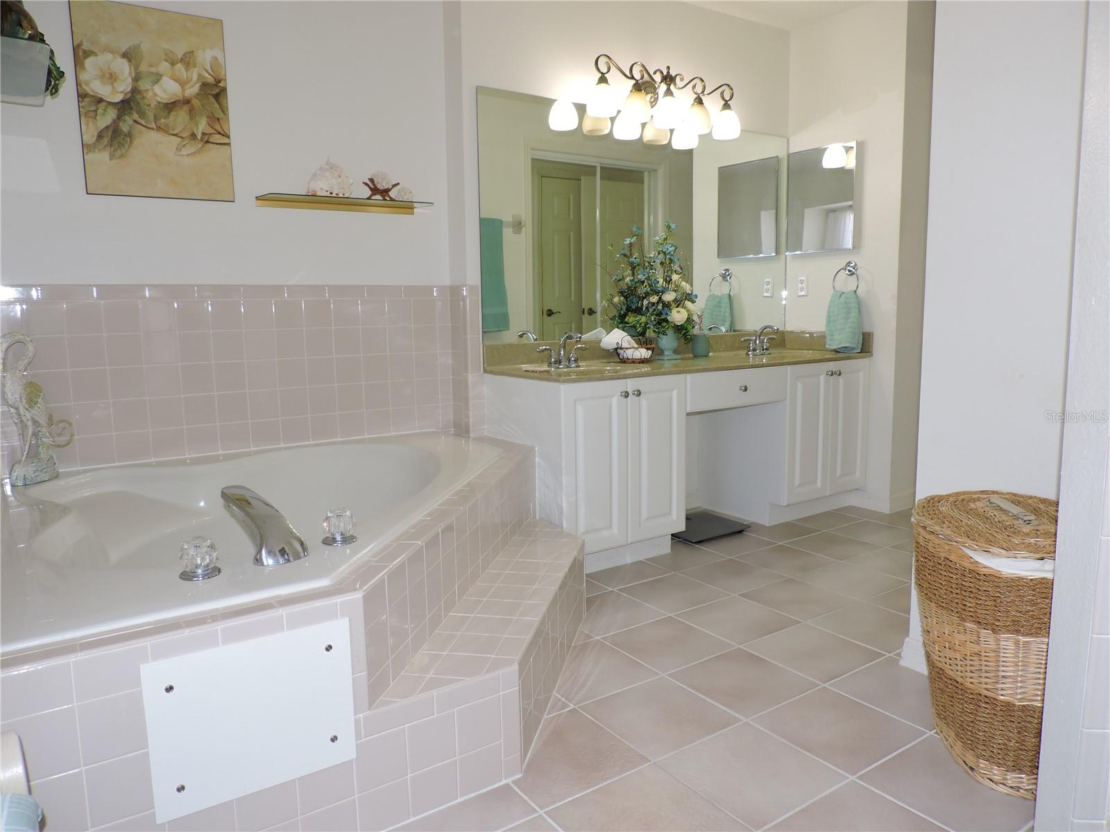 OAKWOOD GOLF CLUB - Residential