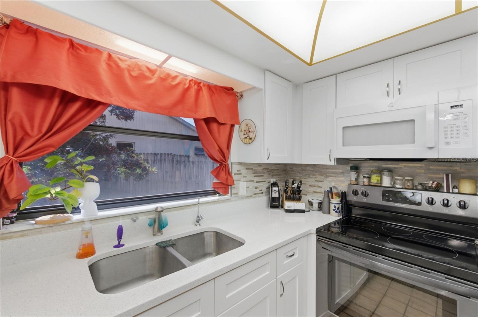 HOLIDAY LAKES WEST - Residential