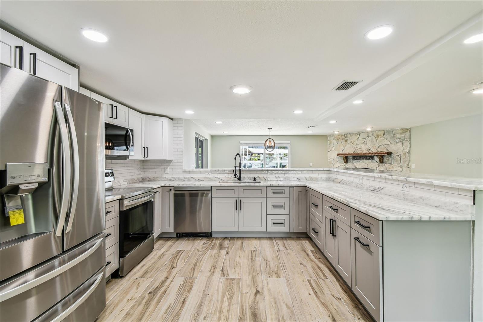 HUDSON BEACH ESTATES UN 3 ADD 1 - Residential Lease