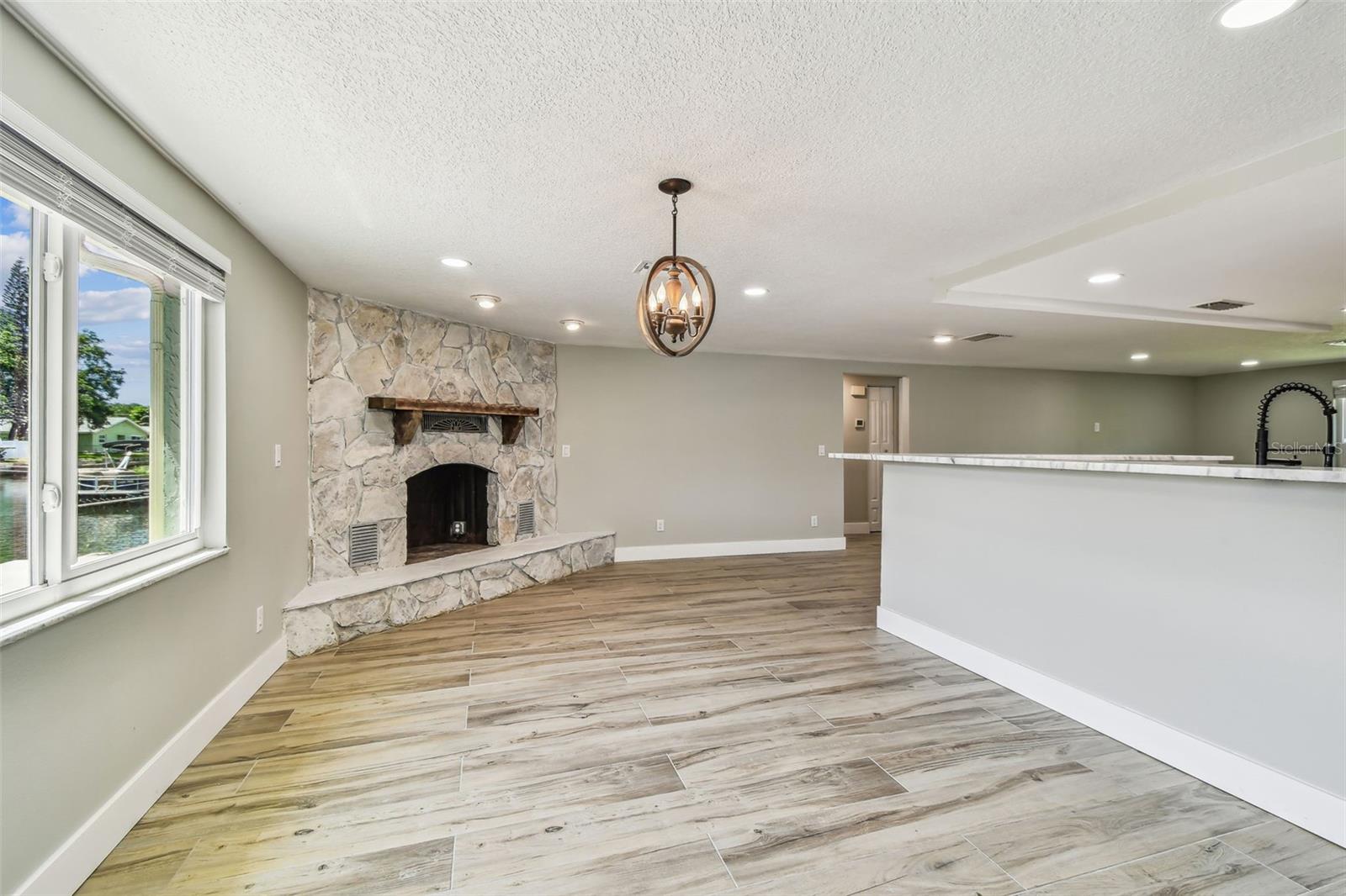 HUDSON BEACH ESTATES UN 3 ADD 1 - Residential Lease