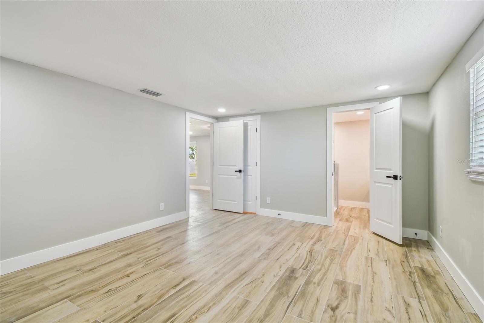 HUDSON BEACH ESTATES UN 3 ADD 1 - Residential Lease