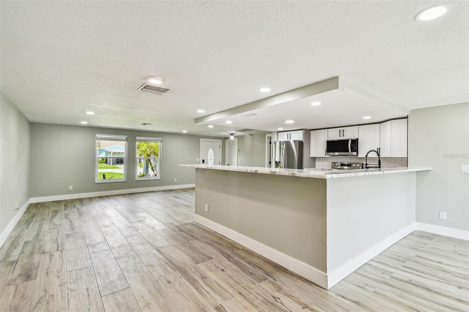 HUDSON BEACH ESTATES UN 3 ADD 1 - Residential Lease