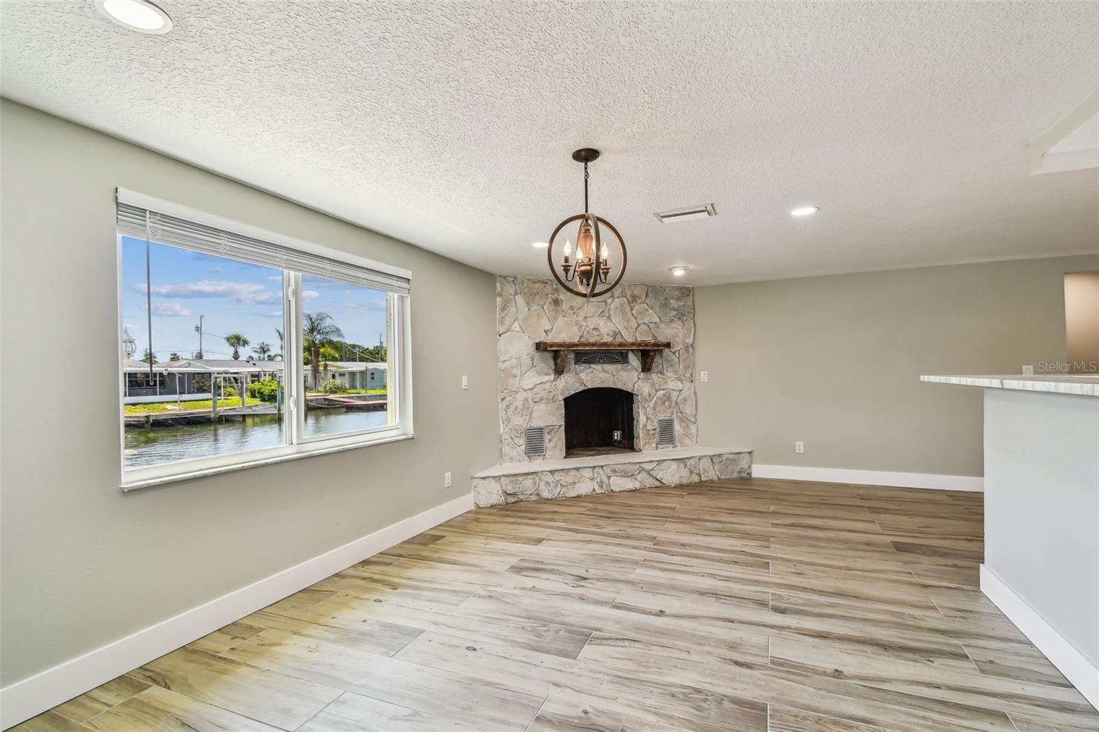 HUDSON BEACH ESTATES UN 3 ADD 1 - Residential Lease