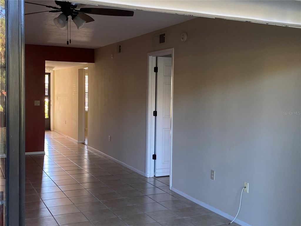 Photo of 435 30th Avenue W #D103, Bradenton, FL 34205 (MLS # A4689936)