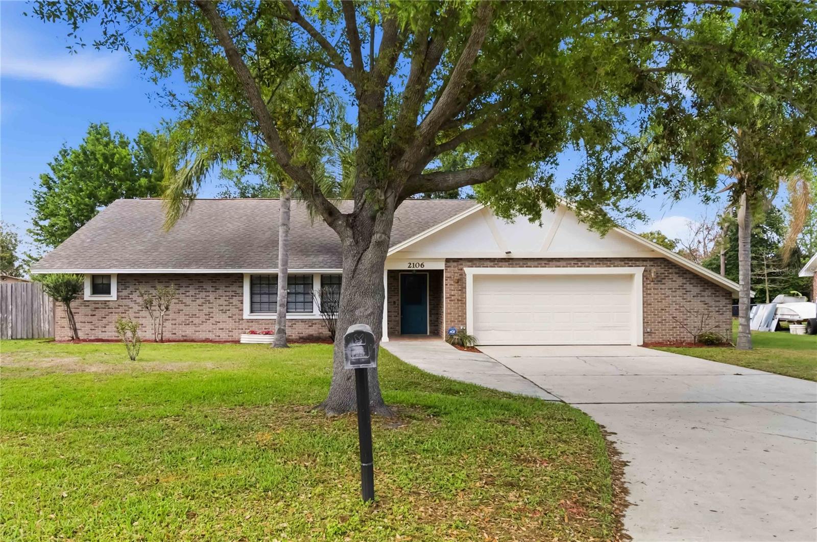 2106 PEACH TREE BOULEVARD