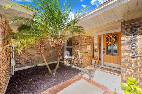 A home in LAKELAND