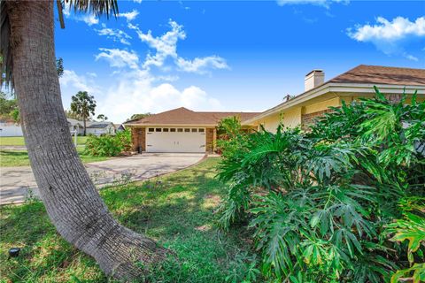 A home in LAKELAND