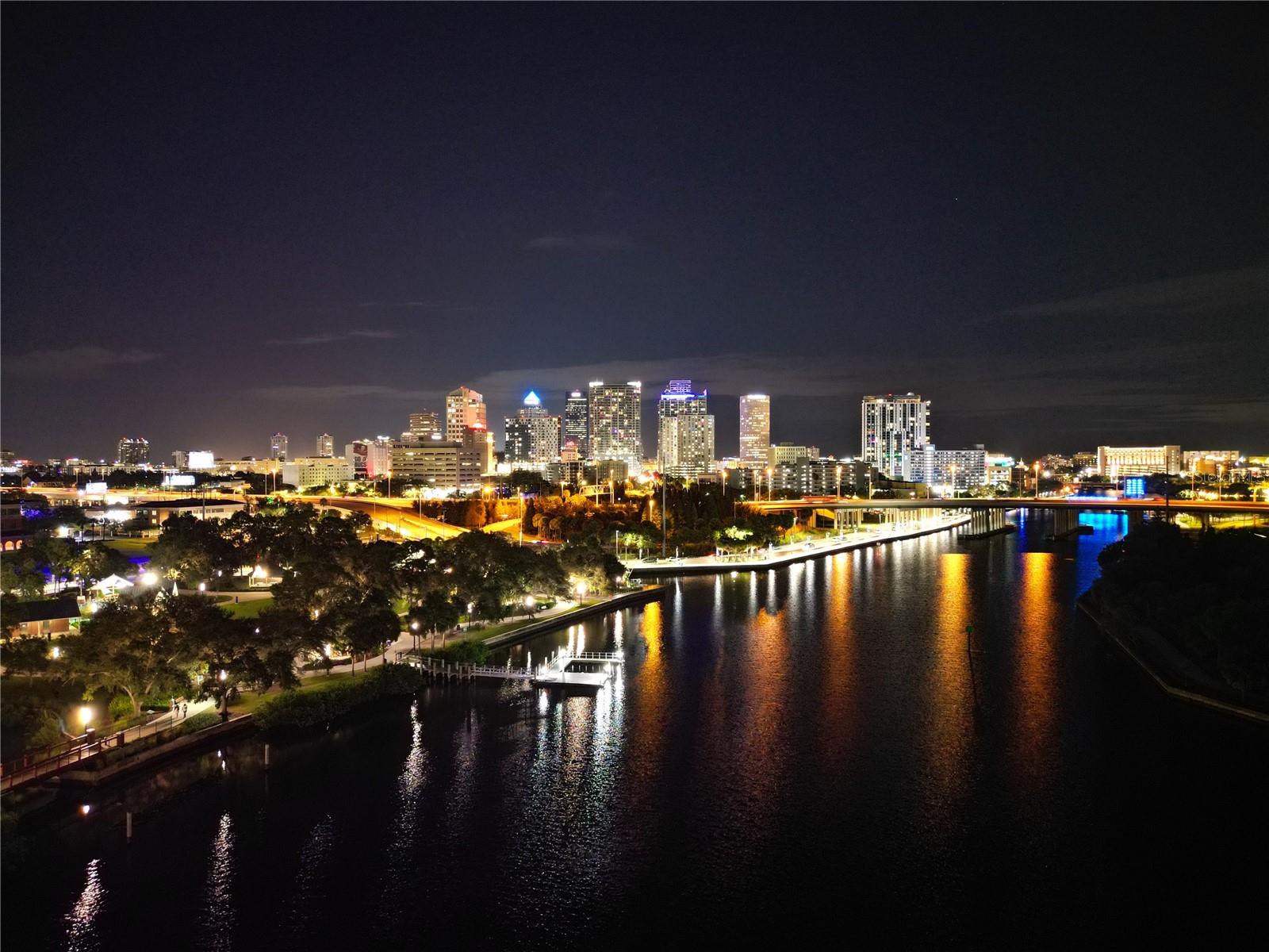 ROSS AT THE HEIGHTS TOWNHOMES - Residential