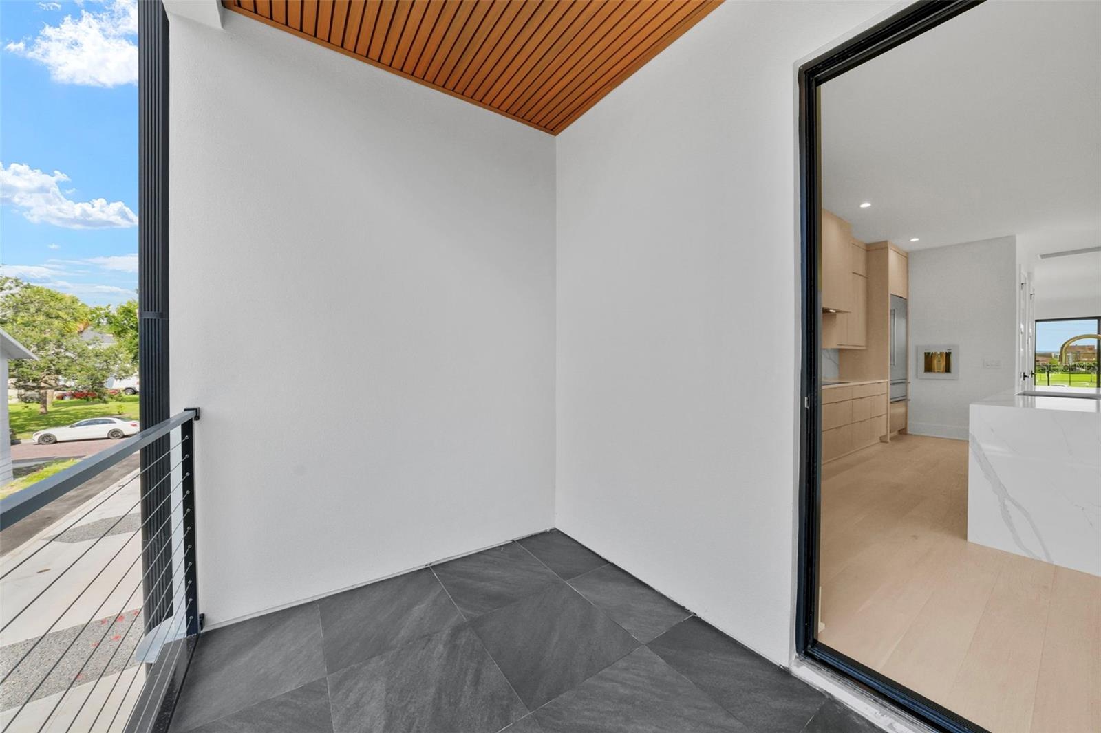 ROSS AT THE HEIGHTS TOWNHOMES - Residential