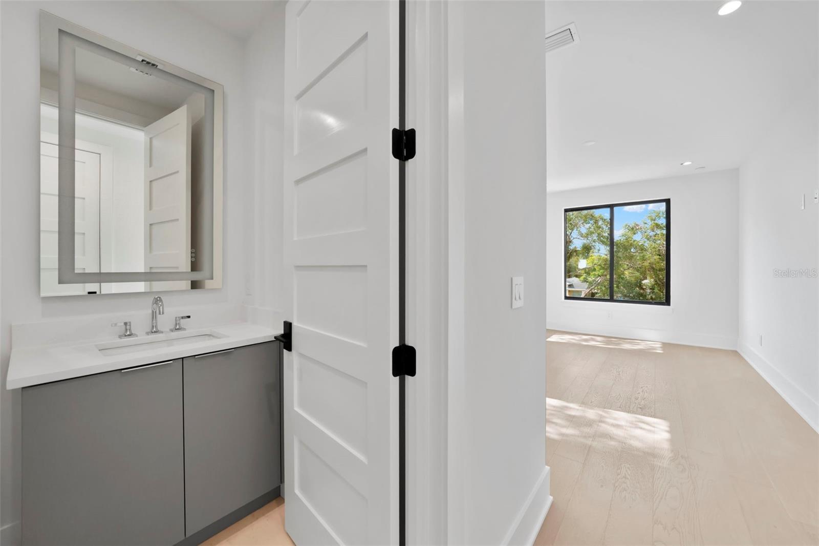 ROSS AT THE HEIGHTS TOWNHOMES - Residential