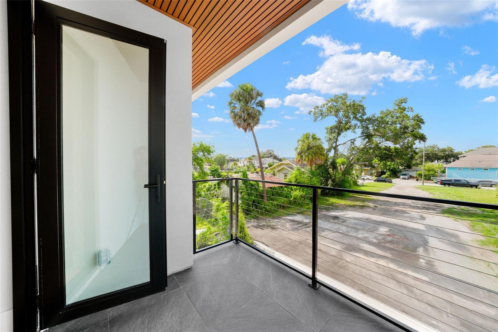 ROSS AT THE HEIGHTS TOWNHOMES - Residential