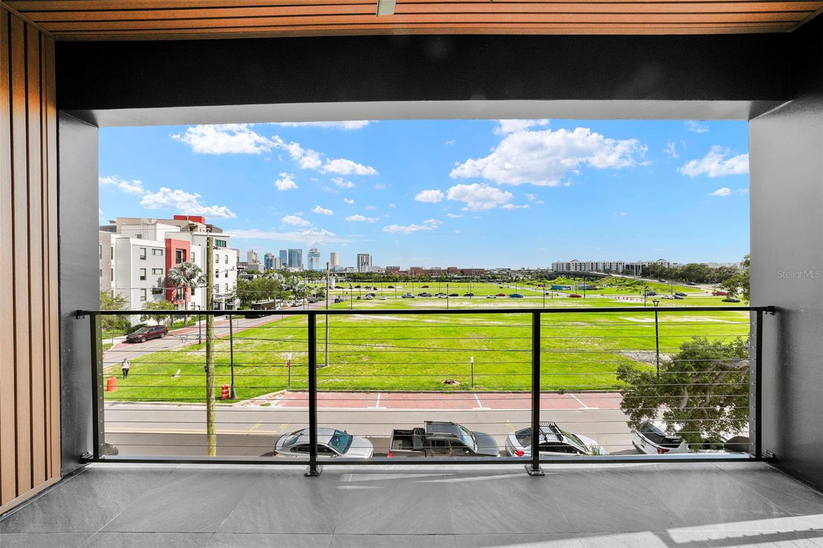 ROSS AT THE HEIGHTS TOWNHOMES - Residential