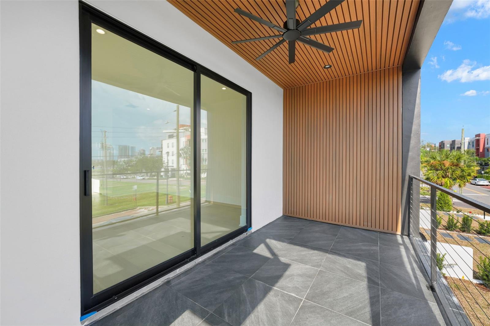 ROSS AT THE HEIGHTS TOWNHOMES - Residential