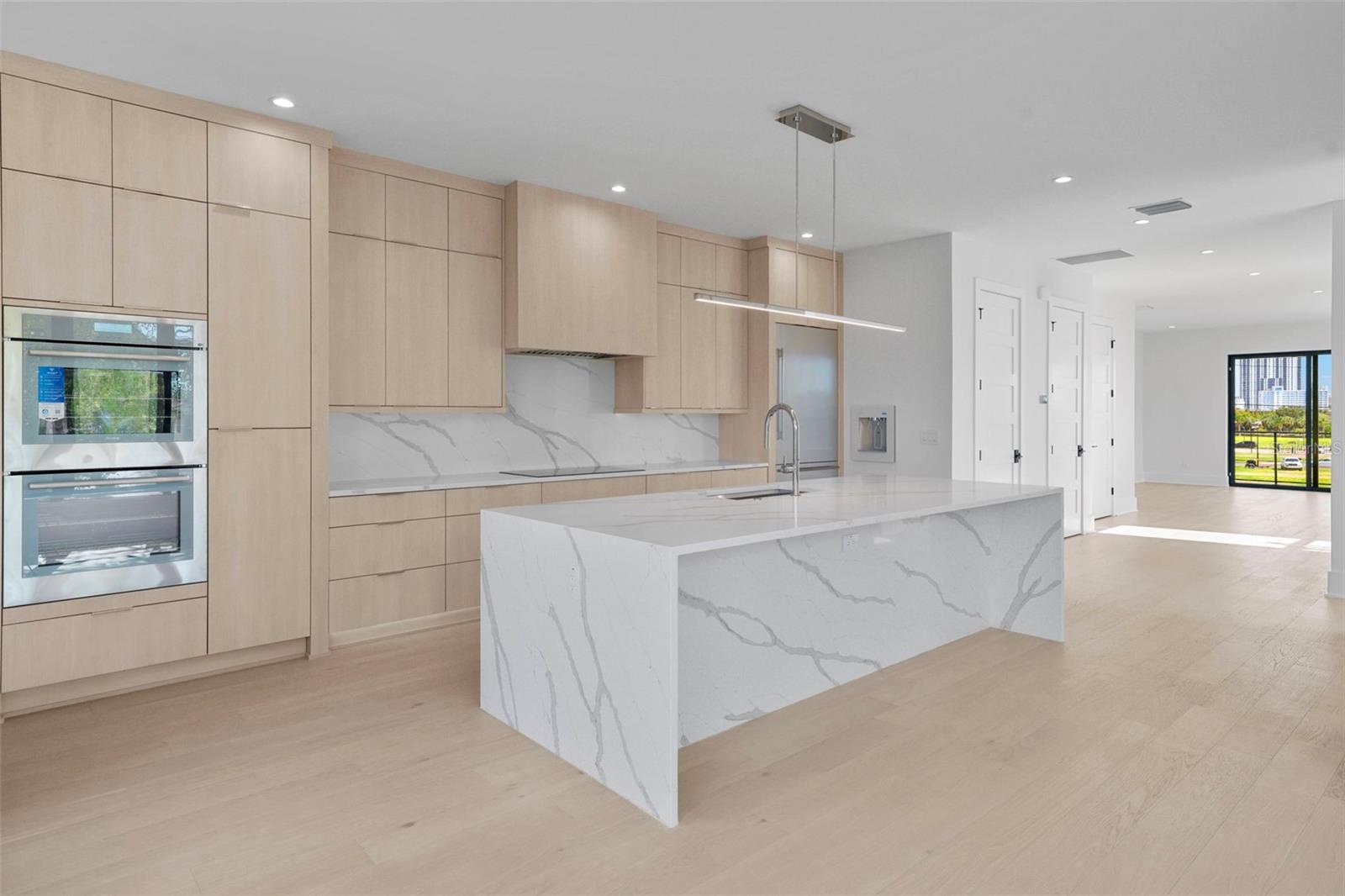 ROSS AT THE HEIGHTS TOWNHOMES - Residential