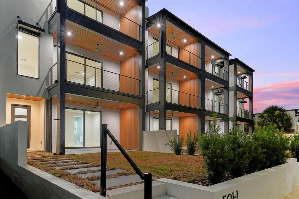 Photo of 501 W Ross Avenue #1, Tampa, FL 33602 (MLS # TB8466579)