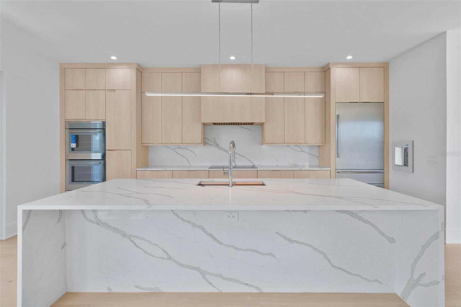 ROSS AT THE HEIGHTS TOWNHOMES - Residential