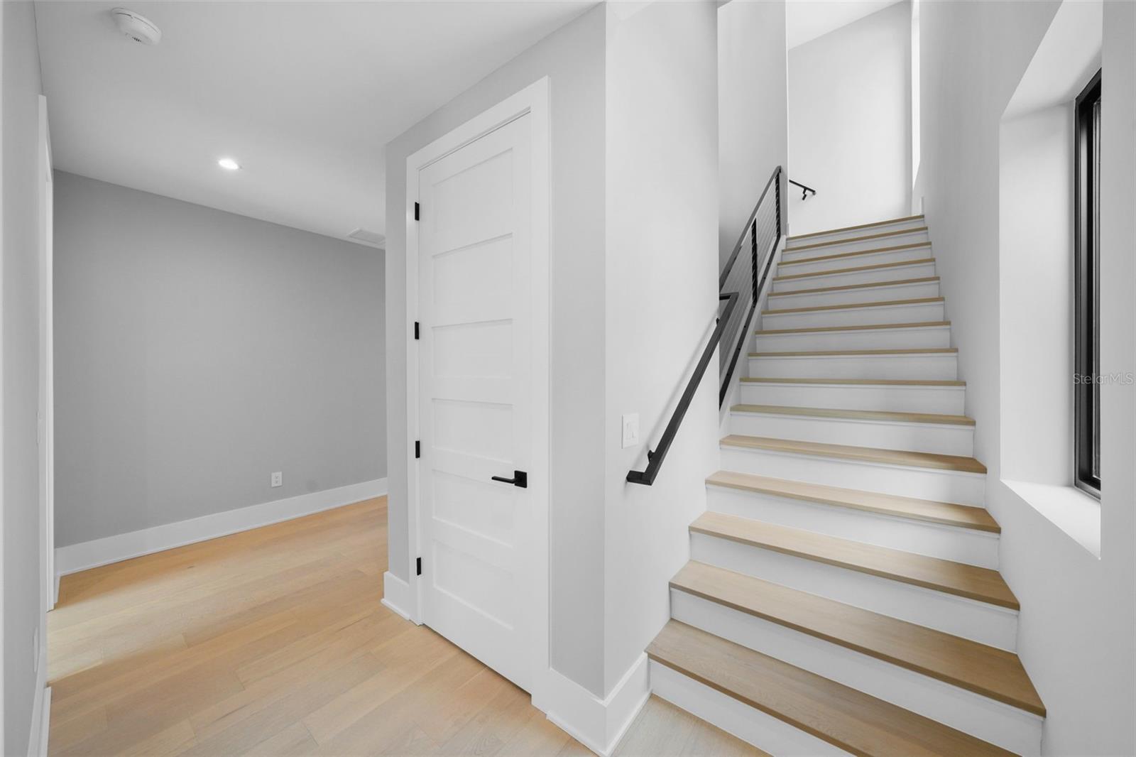 ROSS AT THE HEIGHTS TOWNHOMES - Residential