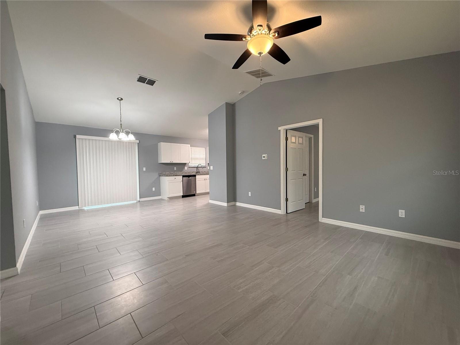 OCALA PARK ESTATES UN 2 - Residential Lease