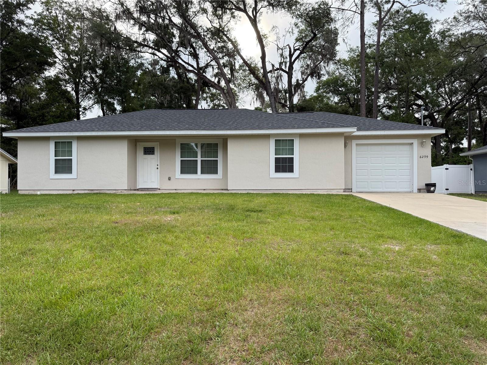 OCALA PARK ESTATES UN 2 - Residential Lease