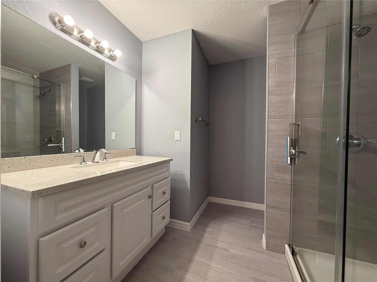 OCALA PARK ESTATES UN 2 - Residential Lease