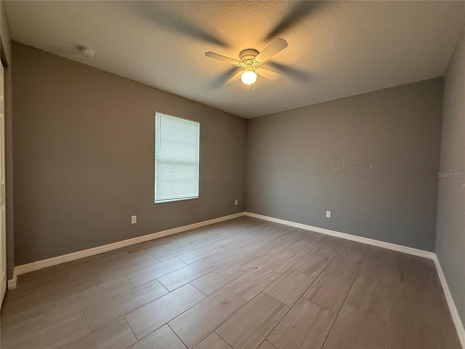 OCALA PARK ESTATES UN 2 - Residential Lease