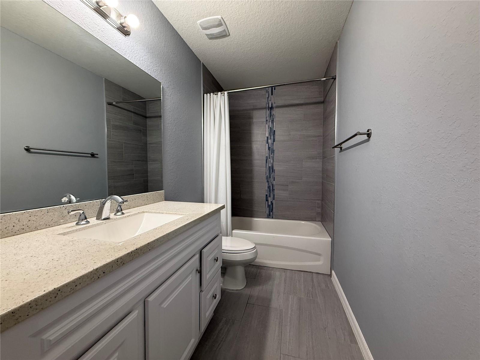 OCALA PARK ESTATES UN 2 - Residential Lease