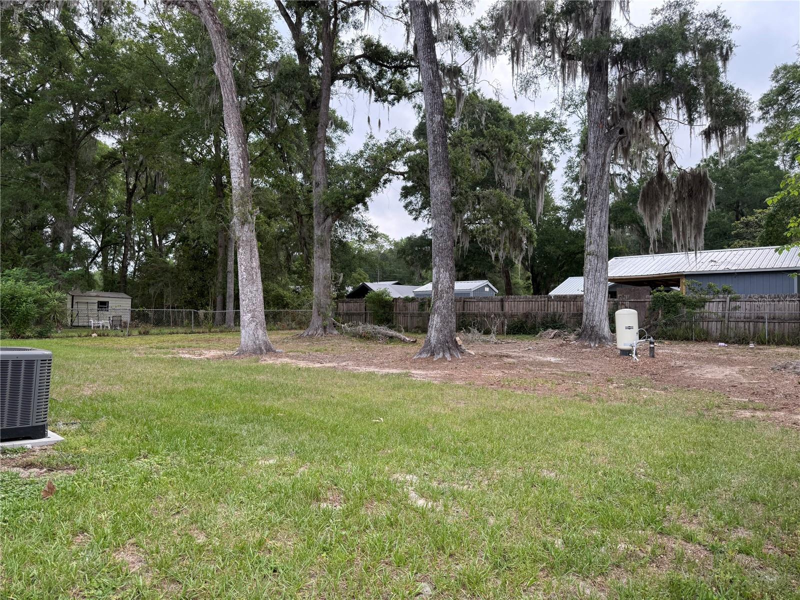 OCALA PARK ESTATES UN 2 - Residential Lease