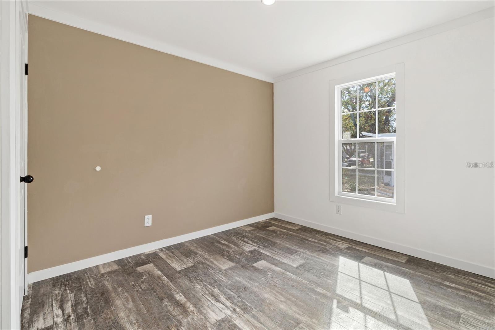 PINE BAY PARK - Residential