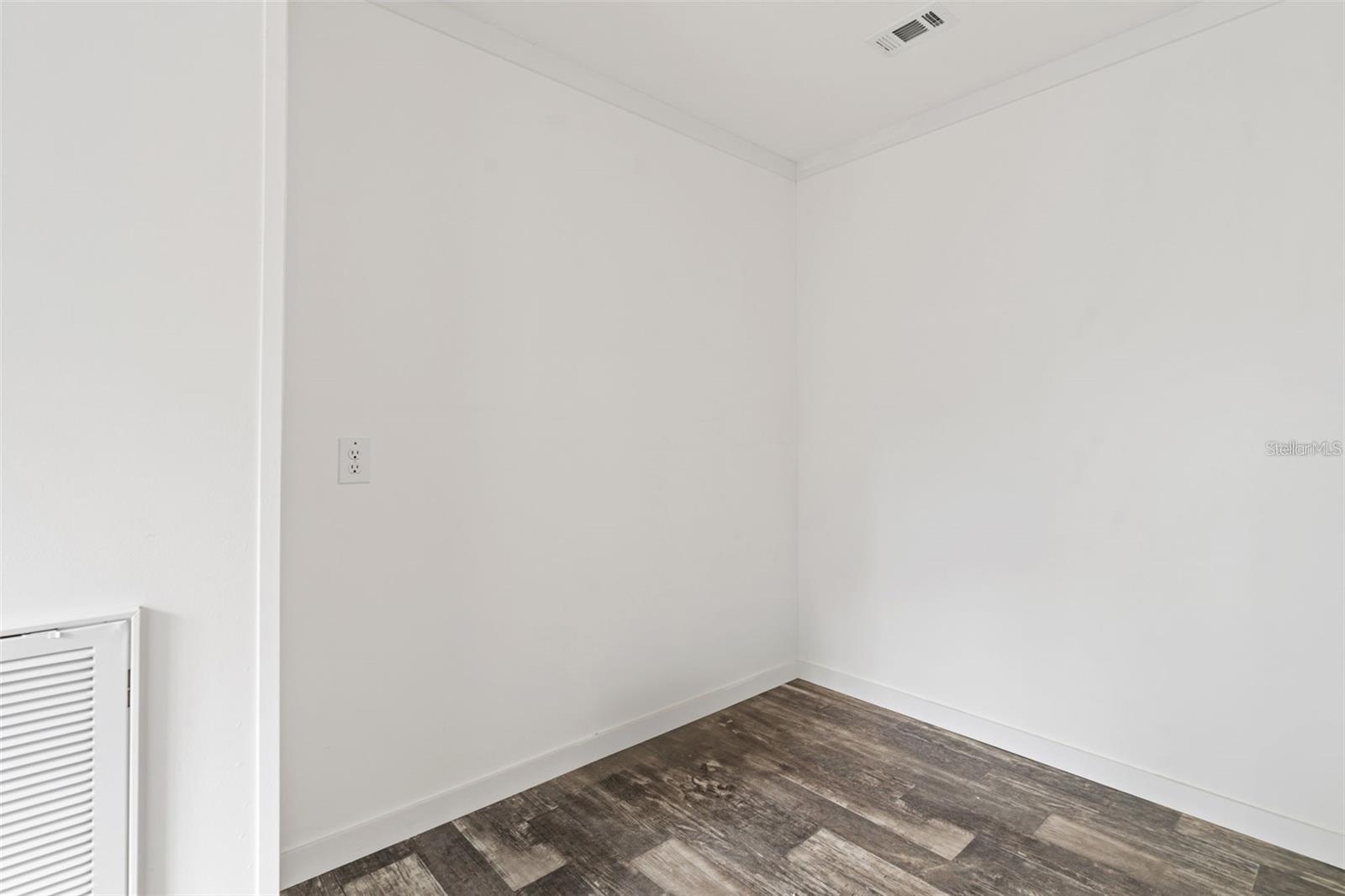 PINE BAY PARK - Residential