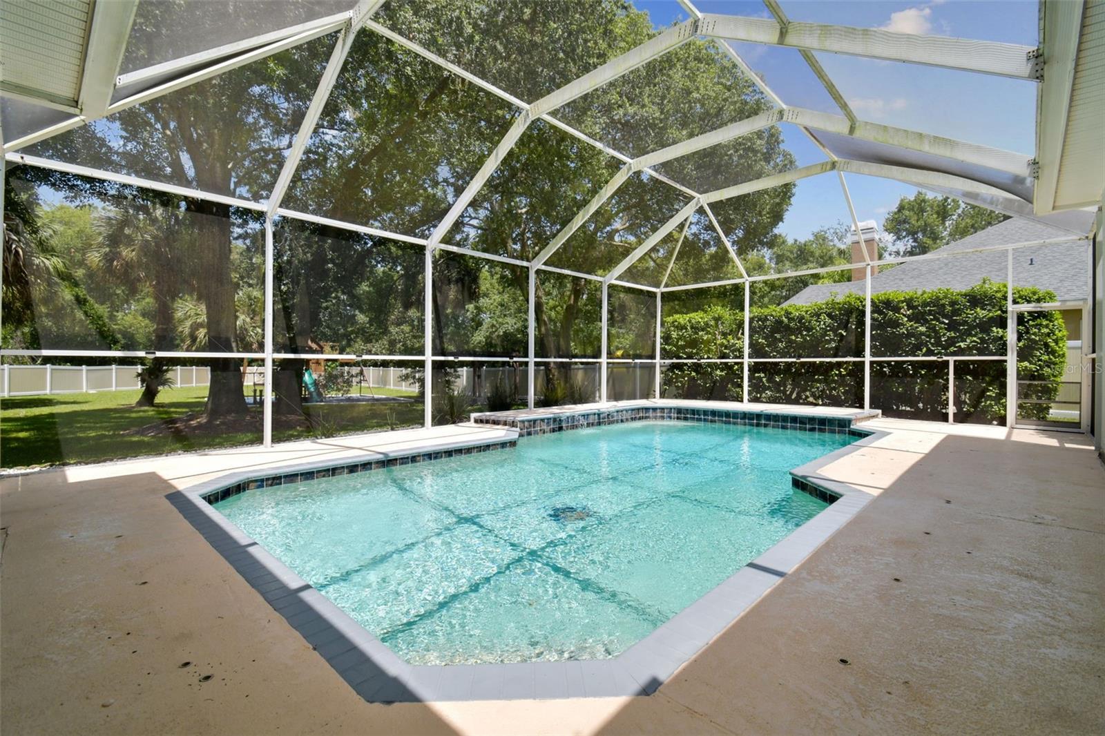 1460 KENSINGTON WOODS DRIVE