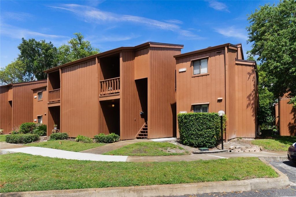 Photo of 958 E Michigan Street #B, Orlando, FL 32806 (MLS # O6397672)