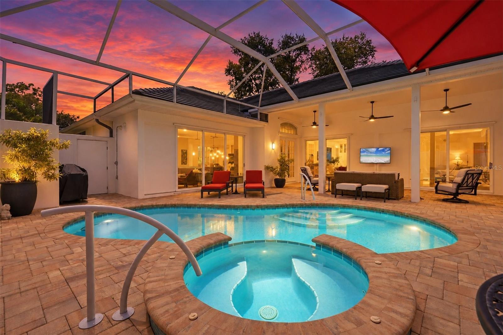 8708 WOODBRIAR DRIVE