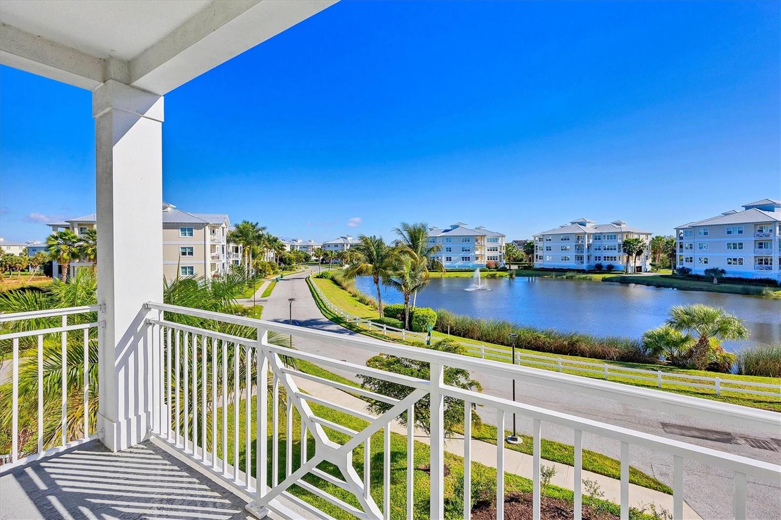 PALMA SOLA BAY CLUB - Residential