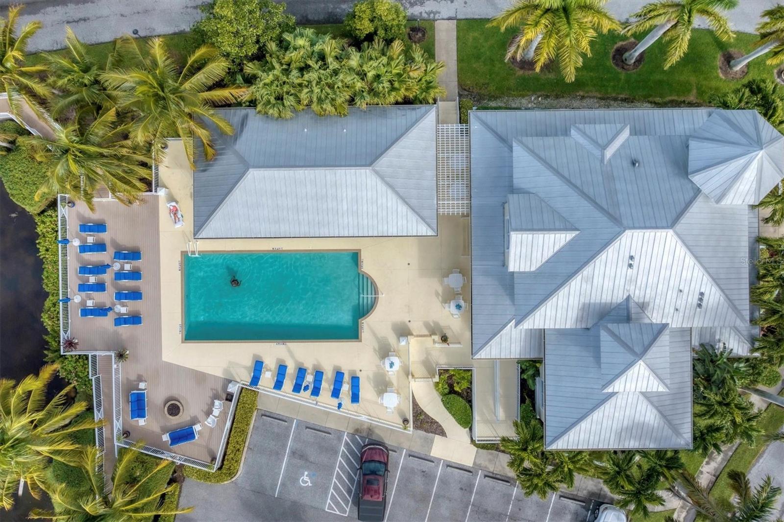 PALMA SOLA BAY CLUB - Residential