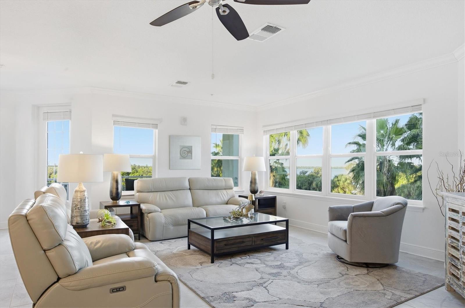 PALMA SOLA BAY CLUB - Residential