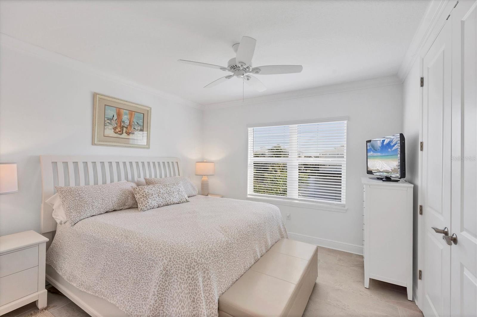 PALMA SOLA BAY CLUB - Residential